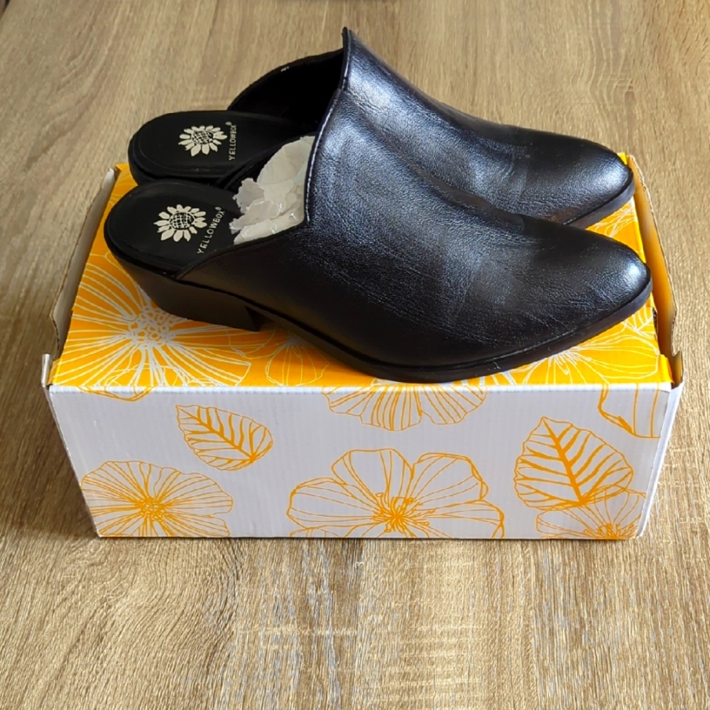 Yellow Box Black Women's Mules